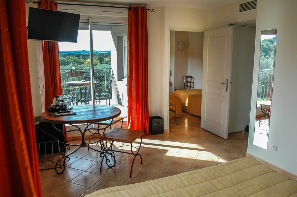 Hotel Restaurant Le Gardon - Pont Du Gard Collias Ngoại thất bức ảnh